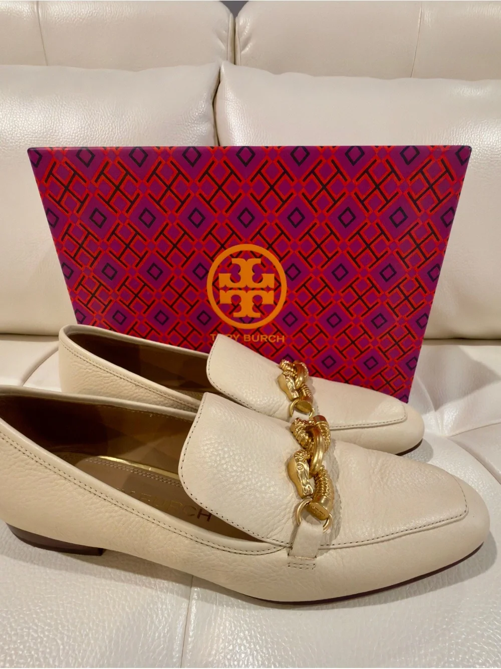 Tory Burch Jessa Loafer Leather 8 Cream Horse Hardware Equestrian